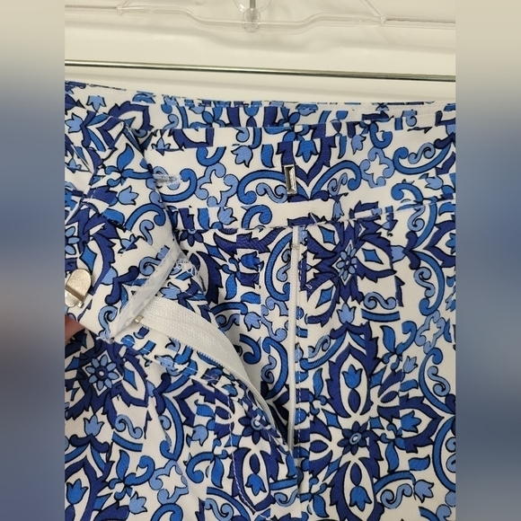 Milly for Designnation Blue Floral Geometric Paisley Design Cropped Pant Size 8 - Picture 3 of 11